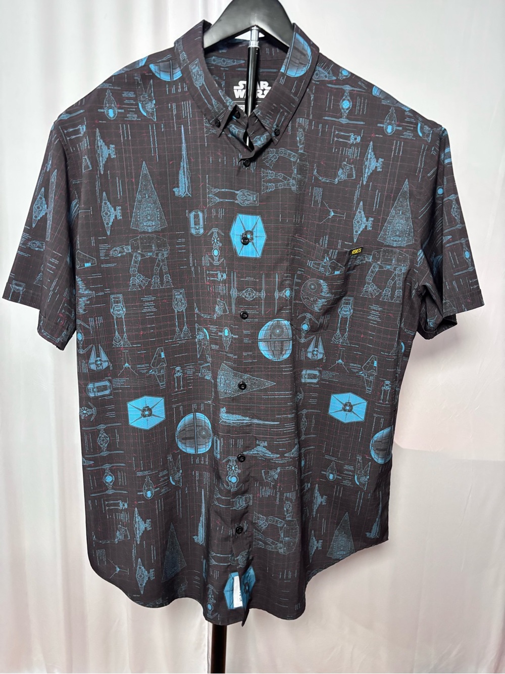 Disney RSVLTS Star Wars Men's Short-Sleeve Button-Up Shirt